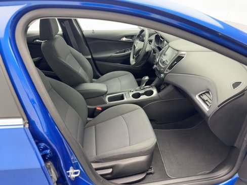 Used 2017 Chevrolet Cruze LT w/ Convenience Package image 24