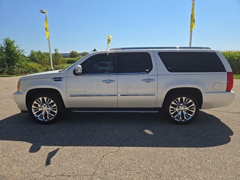 Used 2012 Cadillac Escalade ESV Luxury image 10