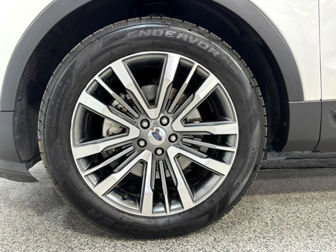 Used 2016 Ford Explorer Platinum image 61