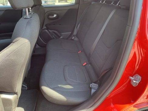 Used 2021 Jeep Renegade Latitude image 33