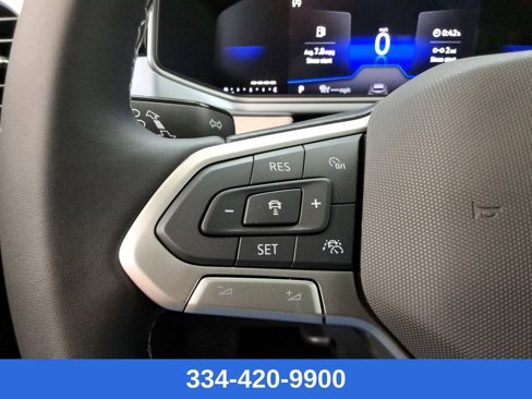 Used 2025 Volkswagen Taos SE w/ Panoramic Sunroof Package image 24