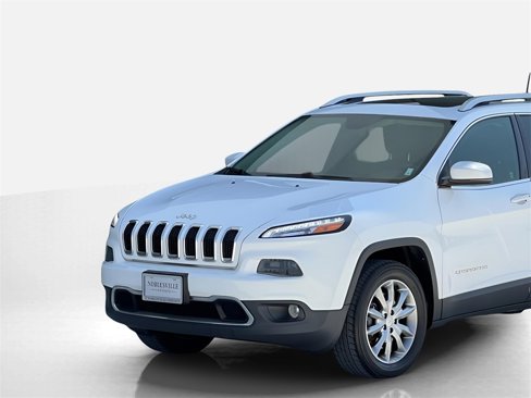 Used 2018 Jeep Cherokee Limited image 11