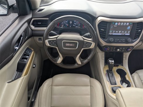 Used 2019 GMC Acadia Denali image 18