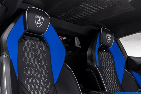 Used 2024 Lamborghini Revuelto image 34