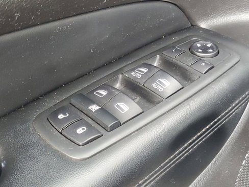Used 2020 Jeep Grand Cherokee Altitude image 11