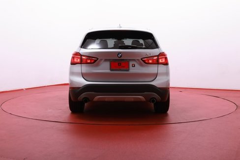 Used 2018 BMW X1 xDrive28i image 4
