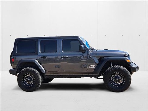 Used 2019 Jeep Wrangler Unlimited Sport S image 4