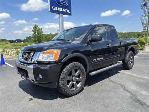 Used 2015 Nissan Titan SV w/ SV Value Truck Package image 6
