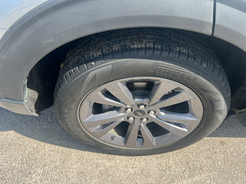 Used 2022 Ford Explorer XLT w/ Equipment Group 202A image 12