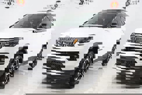 Used 2022 Jeep Compass Limited image 5