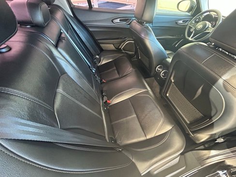 Used 2018 Alfa Romeo Giulia image 20
