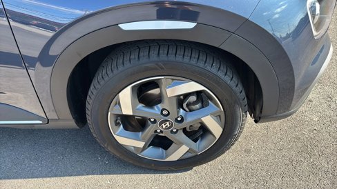 Used 2020 Hyundai Venue image 45