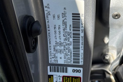 Used 2017 Toyota Tacoma SR5 w/ Tow Package image 29