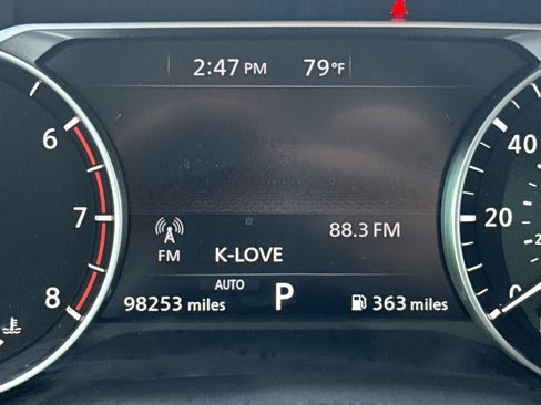 Used 2021 Nissan Rogue SV image 10