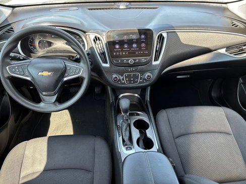 Used 2024 Chevrolet Malibu LT image 16