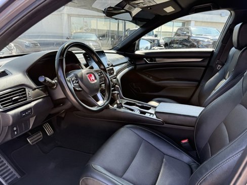 Used 2019 Honda Accord Sport image 3