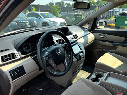 Used 2016 Honda Odyssey SE image 11