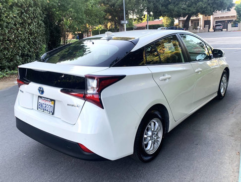 Used 2020 Toyota Prius LE image 6