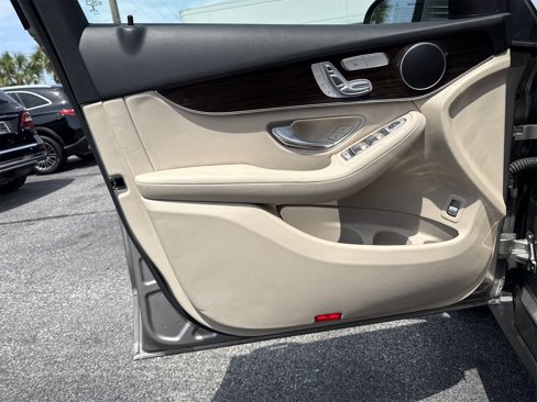 Certified 2021 Mercedes-Benz GLC 300 image 36