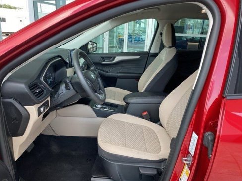 Certified 2022 Ford Escape SE image 12