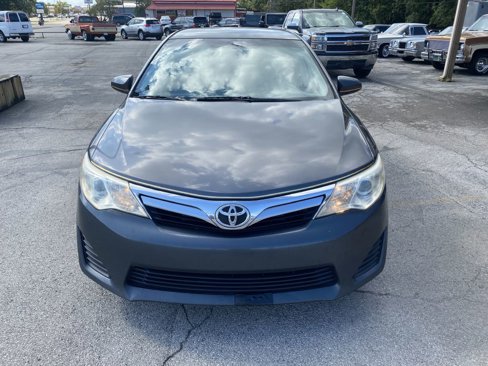 Used 2012 Toyota Camry LE image 2
