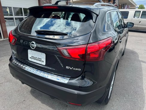 Used 2018 Nissan Rogue Sport SV w/ SV All-Weather Package image 11