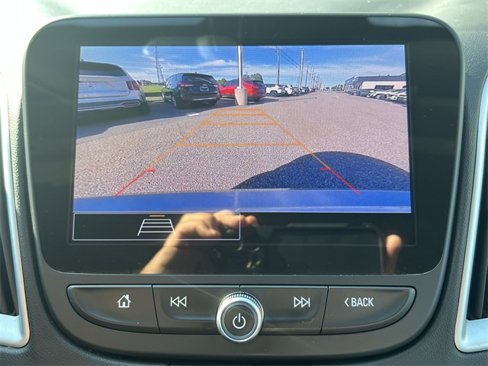 Used 2023 Chevrolet Malibu LT image 17