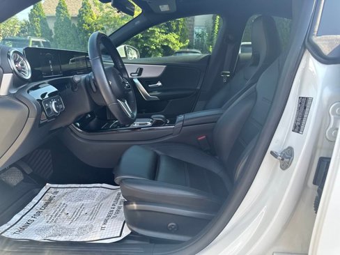 Used 2020 Mercedes-Benz CLA 250 image 9