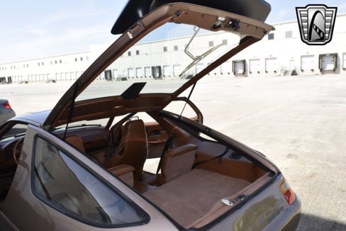 Used 1988 Porsche 928 S4 image 27