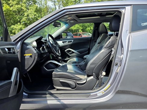 Used 2013 Hyundai Veloster w/ Style Pkg image 14