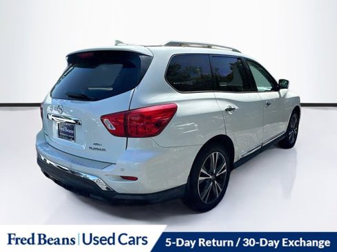 Used 2019 Nissan Pathfinder Platinum image 8