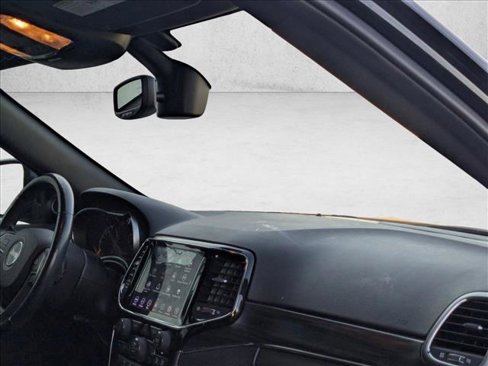 Used 2020 Jeep Grand Cherokee Limited image 21