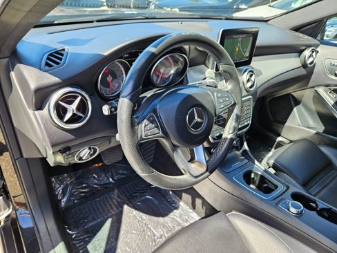 Used 2017 Mercedes-Benz GLA 250 4MATIC image 26