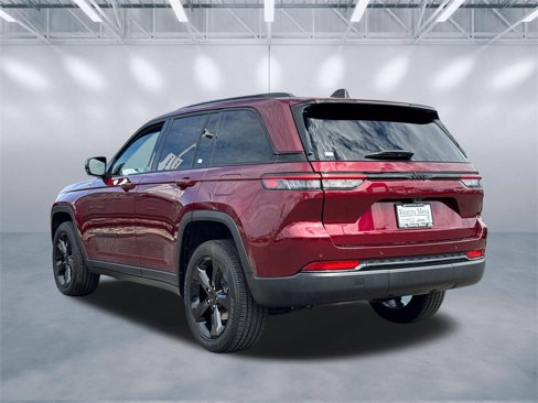 Certified 2023 Jeep Grand Cherokee Altitude image 4
