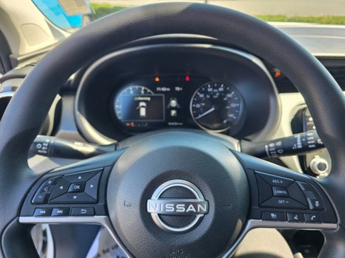 Used 2022 Nissan Kicks SV image 27