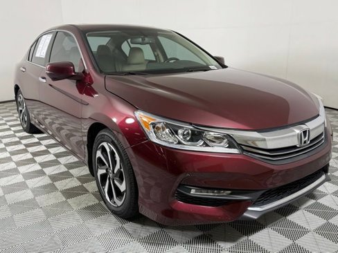 Used 2017 Honda Accord EX-L image 10