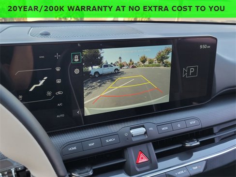 New 2025 Kia K4 GT-Line image 9
