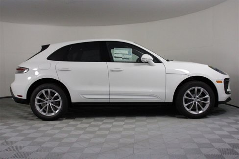New 2026 Porsche Macan image 8