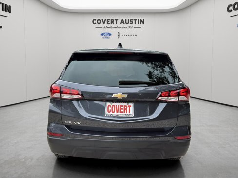 Used 2022 Chevrolet Equinox LS w/ LS Convenience Package image 4