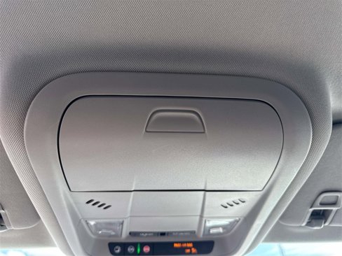 Certified 2024 GMC Terrain SLE w/ Driver Convenience Package image 29