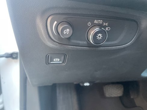 Used 2020 GMC Terrain SLE image 26