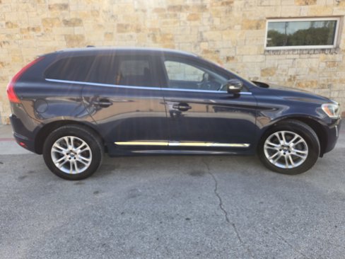 Used 2015 Volvo XC60 T5 Premier w/ Proximity Package image 17