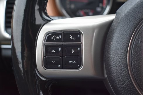Used 2012 Jeep Grand Cherokee Overland Summit image 16