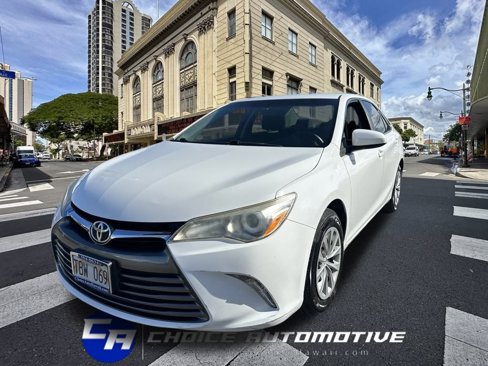 Used 2017 Toyota Camry LE image 1