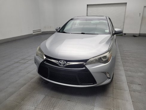 Used 2017 Toyota Camry SE image 15