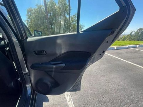 Used 2021 Nissan Kicks S image 13