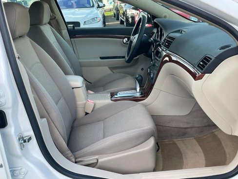 Used 2008 Saturn Aura XE image 8