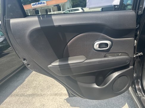 Used 2016 Kia Soul image 8