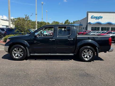 Used 2019 Nissan Frontier SL image 2