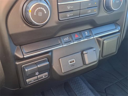 Used 2020 Chevrolet Silverado 1500 Custom w/ Custom Value Package image 9